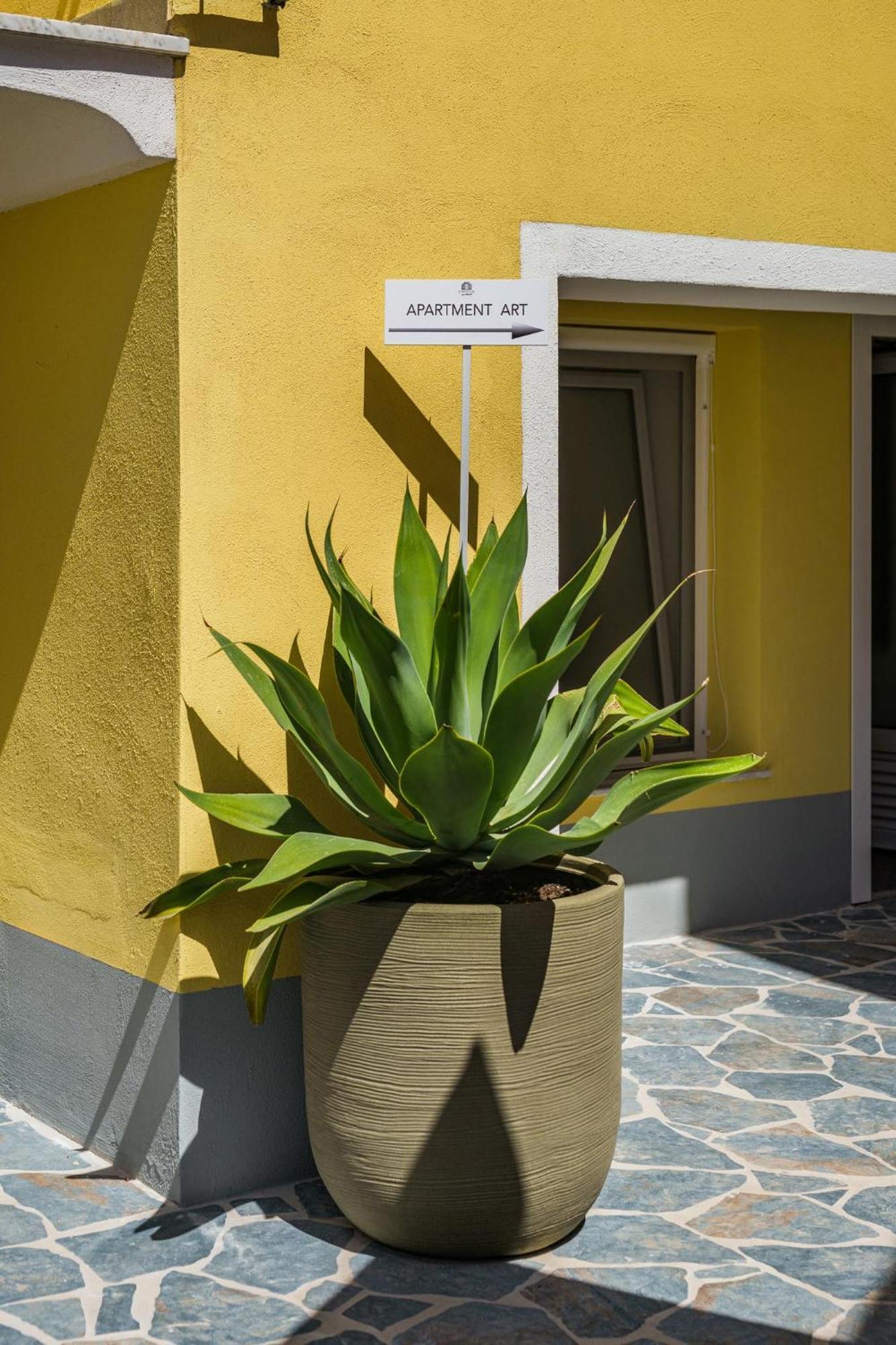 Ciraccio Apartments Procida Esterno foto