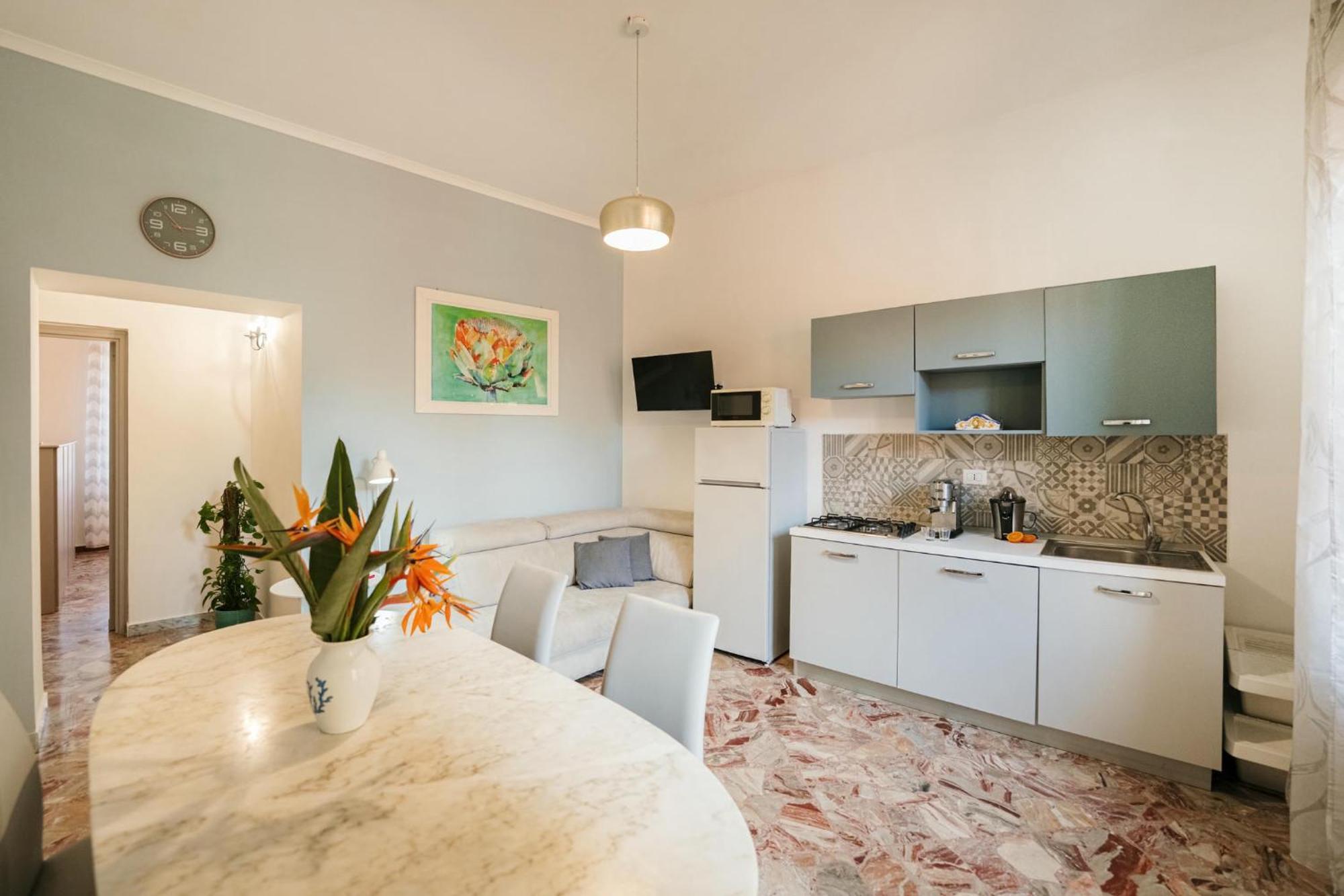 Ciraccio Apartments Procida Esterno foto